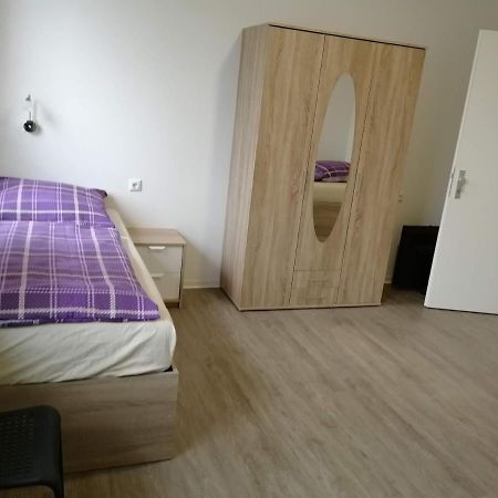Haupthaus Moeblierte Zimmer Mit Eigenem Bad 于尔岑 外观 照片