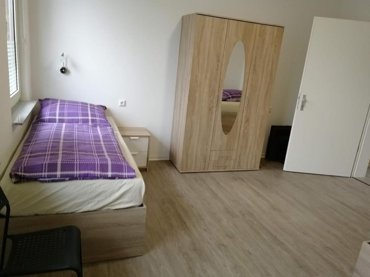 Haupthaus Moeblierte Zimmer Mit Eigenem Bad 于尔岑 外观 照片