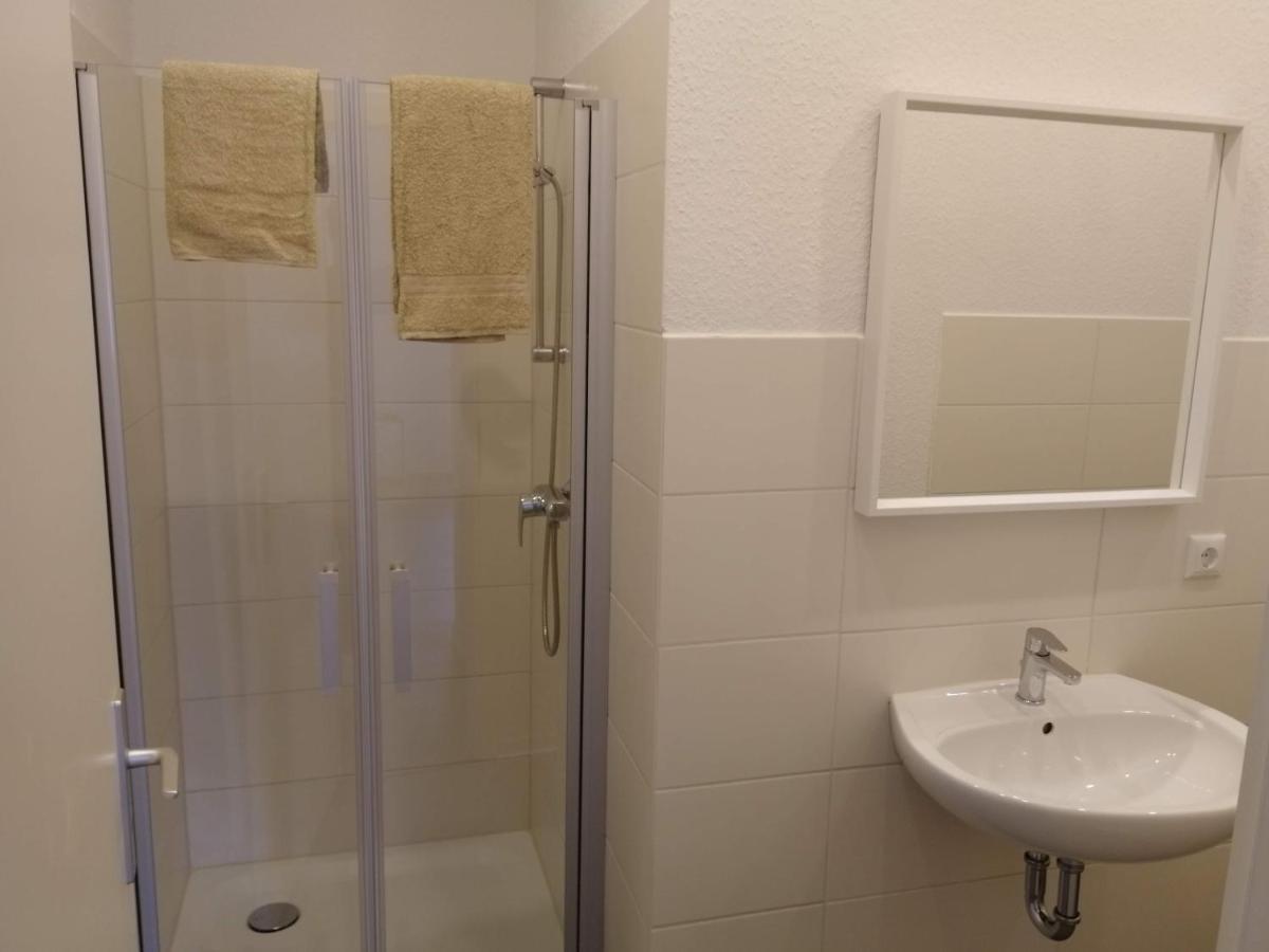 Haupthaus Moeblierte Zimmer Mit Eigenem Bad 于尔岑 外观 照片